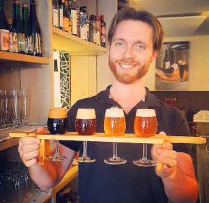 Proefplankje bij Stadsbrouwerij Wageningen Proefplankje bij Stadsbrouwerij Wageningen