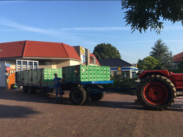 Heineken kratjes afleveren bij de supermarkt Heineken kratjes afleveren bij de supermarkt