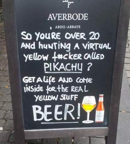 Pokemon Go reclamebord om bier te komen drinken Pokemon Go reclamebord om bier te komen drinken
