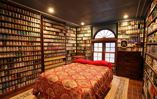 Vakantiehuis staat vol met bierblikjes