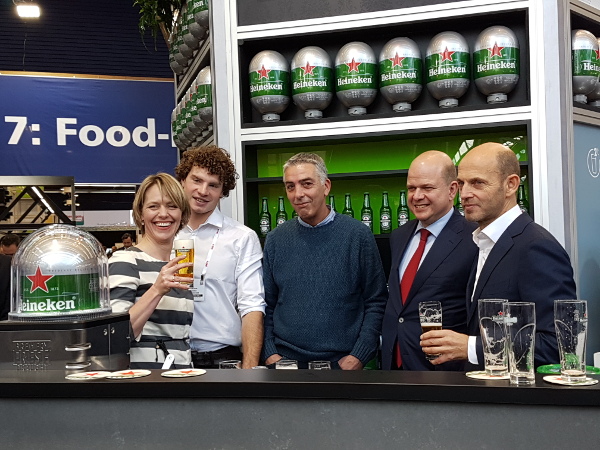 BLADE tap, mensen van Heineken en uitbaters die Blade hebben getest
