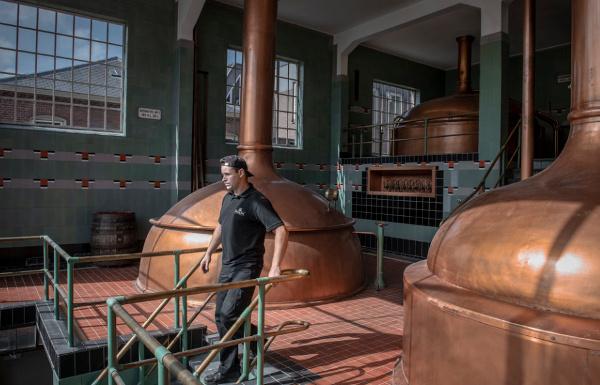 Brouwer Will in de Hertog Jan brouwerij