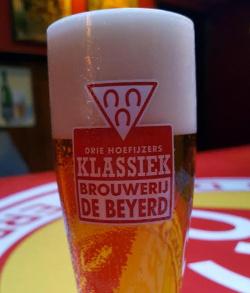 Drie Hoefijzers Klassiek glas bier