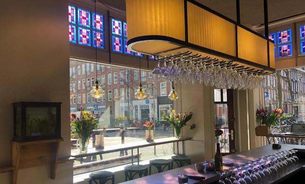 Gebrouwen door Vrouwen bar interieur