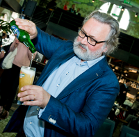 Heineken Meesterbrouwer Willem van Waesberghe met Heineken 0.0