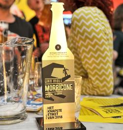 Gouden Fles Award met Van Moll Morricone etiket