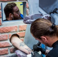 Tattoo laten zetten bij Bavaria in Lieshout