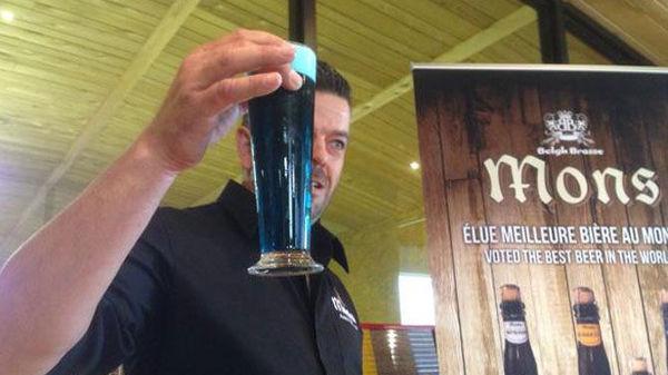 Blauw bier van Jean-Louis Marcoux