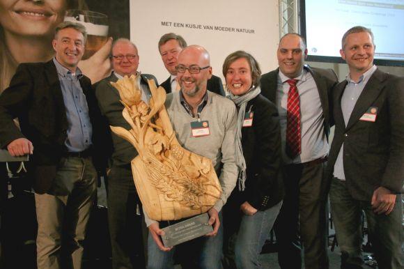 Jopen Mooie Nel wint Mitra Award