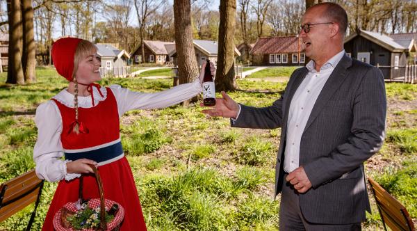 Roodkapje geeft bier