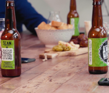 Raadhetbiertje flesje scan qr-code
