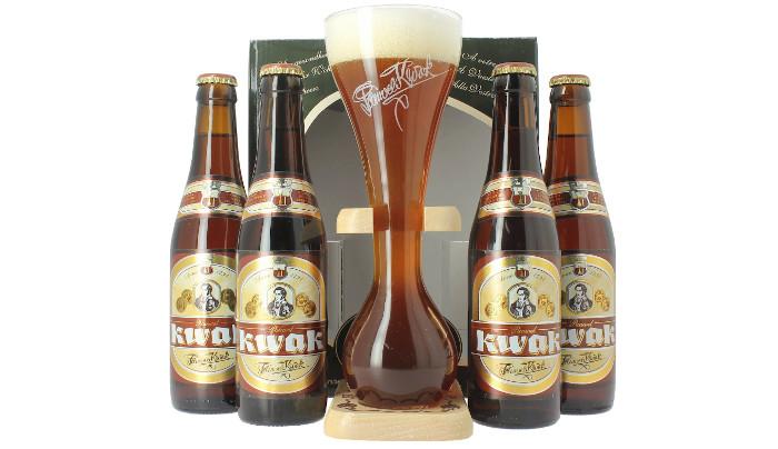 4 flesjes Pauwel Kwak en origineel glas in cadeauverpakking 4 flesjes Pauwel Kwak en origineel glas in cadeauverpakking
