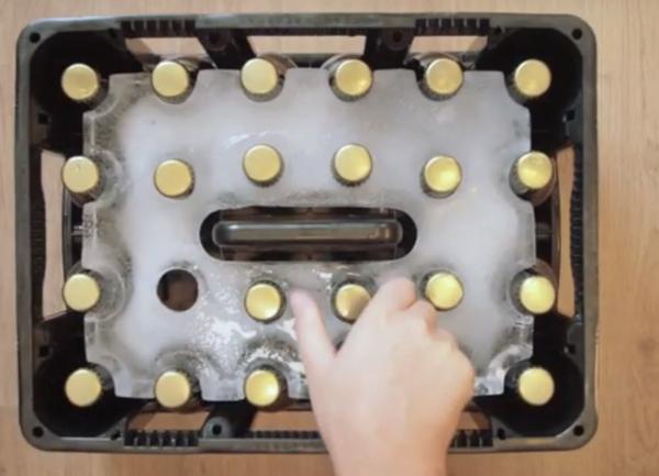 Bierkrat met IJsblok