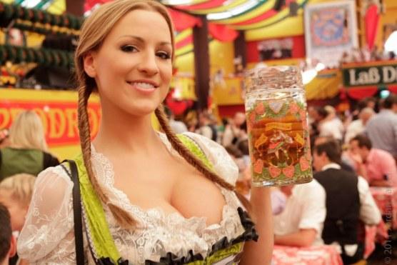Top 10 dames op het oktoberfest 2013 Dirndl en bier biernet