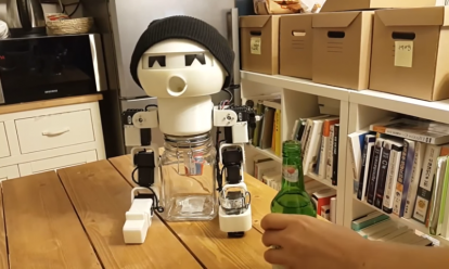 Alcohol drinkende robot