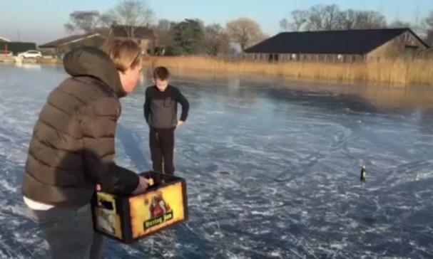 Curling met kratten bier
