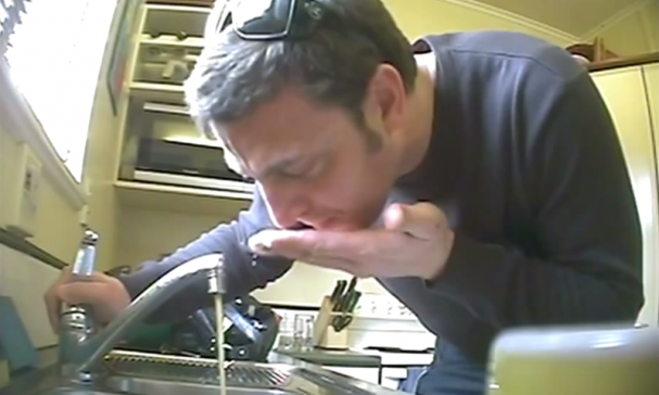Bier stroomt uit alle kranen in huis