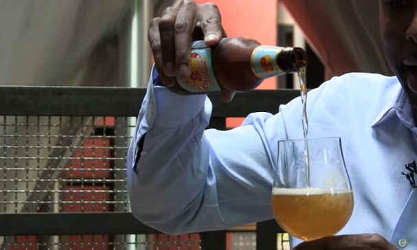 filmpje bier inschenken