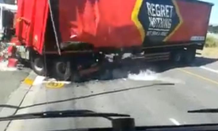 Vrachtwagen verliest lading bier