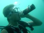 Bier drinken onder water? Ja dat kan ook!
