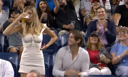 Meisje ontpopt zich tot 'beer girl' tijdens US Open