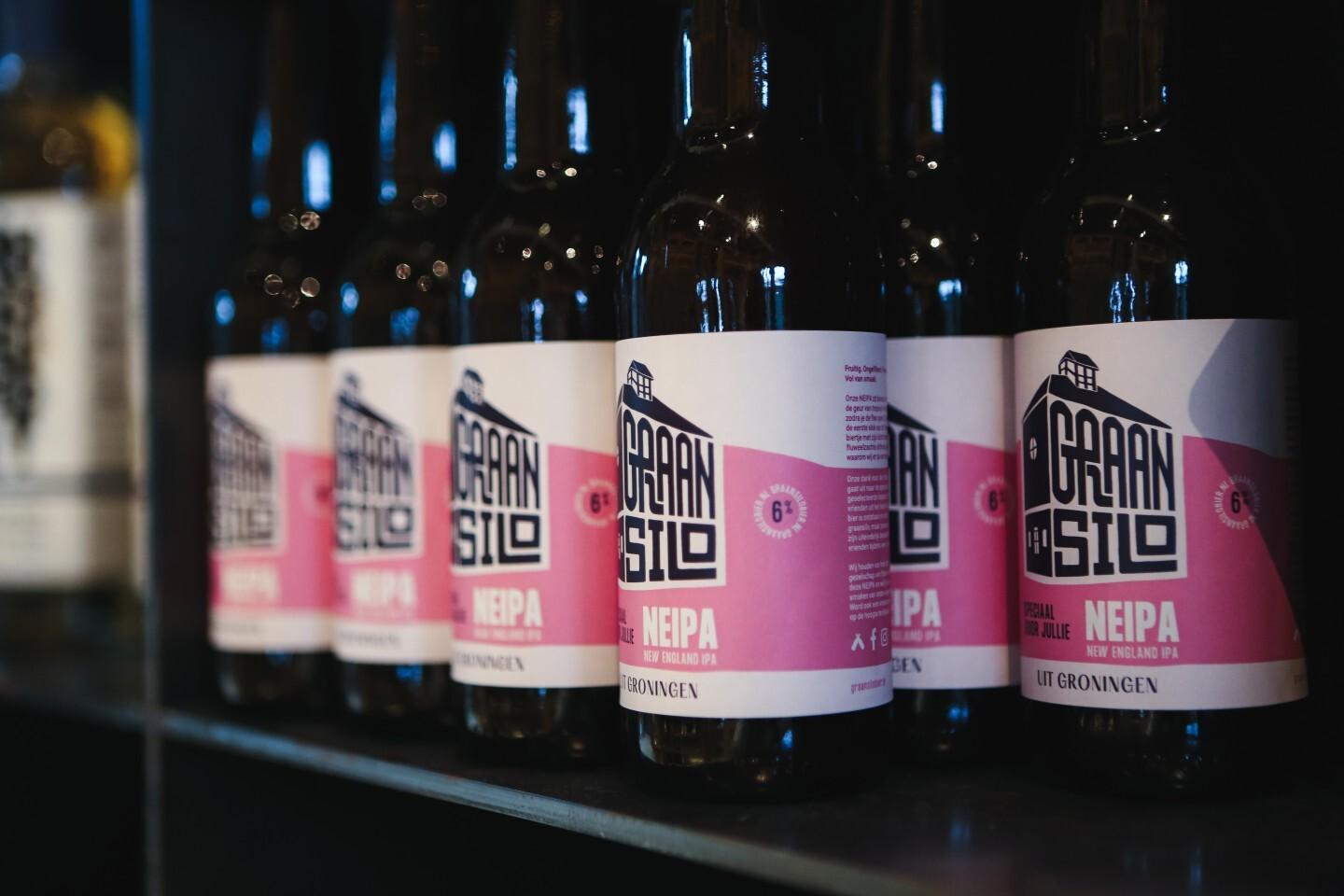 Graansilo NEIPA bieren op fles