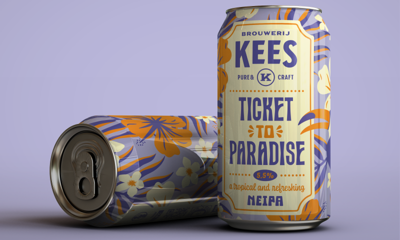 Twee kleurrijke bierblikjes van Brouwerij Kees met tropisch bloemenpatroon op paarse achtergrond.