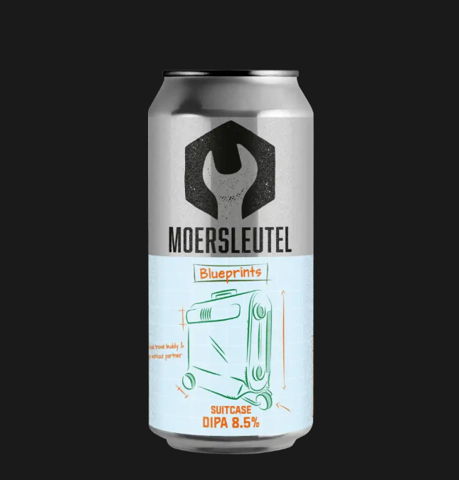 Moersleutel bierblik met blauwdrukken van een koffer en tekst DIPA 8.5%