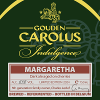 Etiket van Gouden Carolus Indulgence Margaretha met goud logo op donkergroene achtergrond.