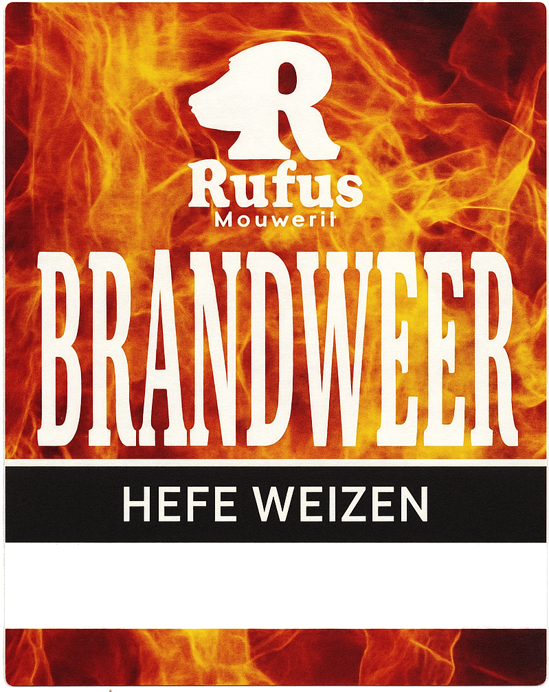 Etiket van Rufus Brandweer hefe weizen met witte tekst op een vurige oranje-rode achtergrond.