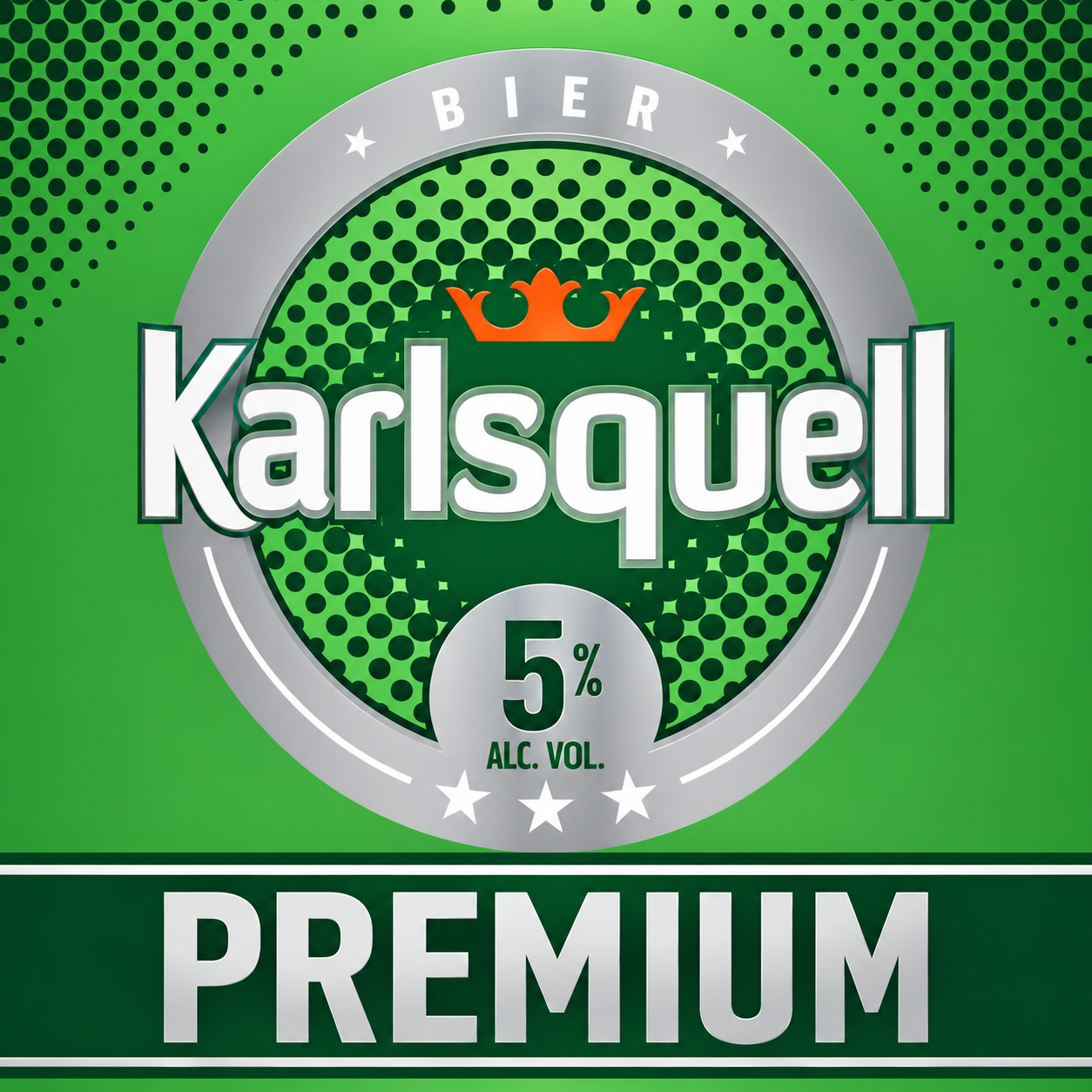 Close-up van een groen etiket met het logo 'Karlsquell' en aanduiding 5% alcohol vol.