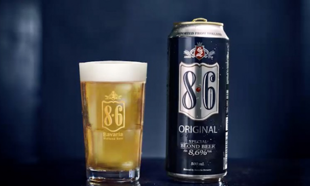 Wacht even ~ kant Echt 8.6 Original | Sterk lager bier van Bavaria | biernet.nl