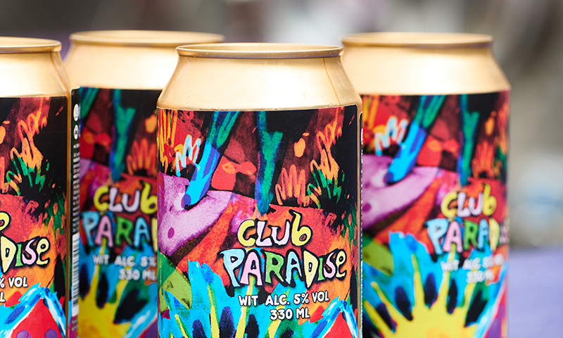 Club Paradise bier blikjes
