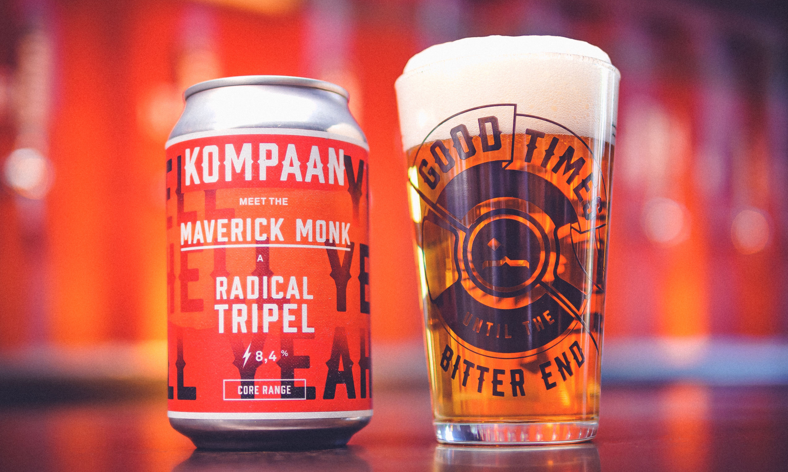 Maverick Monk blikje en glas