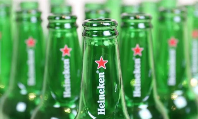 Heineken lege groene bierflesjes