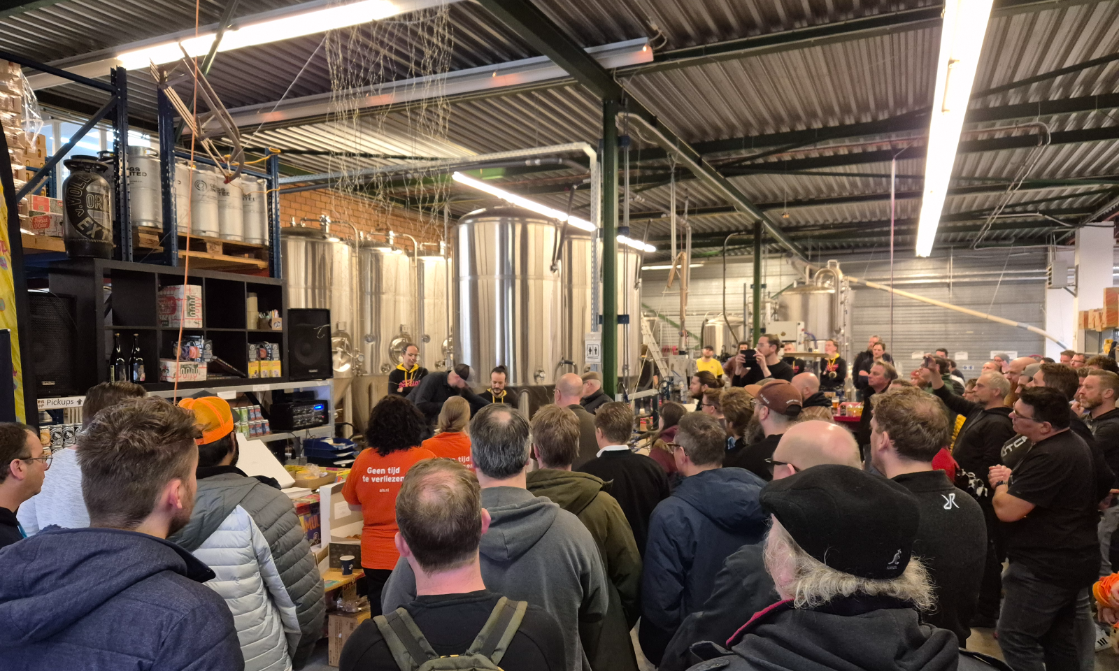 Mega Collab met 89 brouwerijen voor Stichting ALS