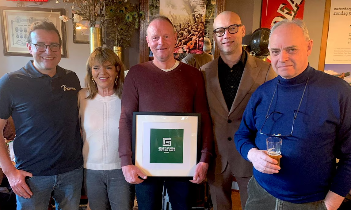 Geuze Design Award kanshebbers (v.l.n.r.) Thomas Debelder, Sidy Hanssens, Jean Van Roy, Andy De Brouwer en Frank Boon