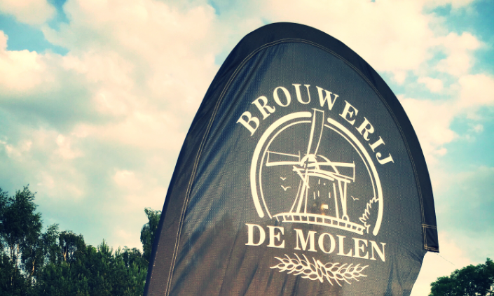 Brouwerij de Molen banner met oude logo op bierfestival