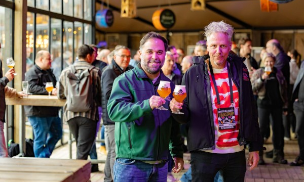 Brand Bier lanceert Paaspop Hoppig Weizen Brand Bier lanceert Paaspop Hoppig Weizen