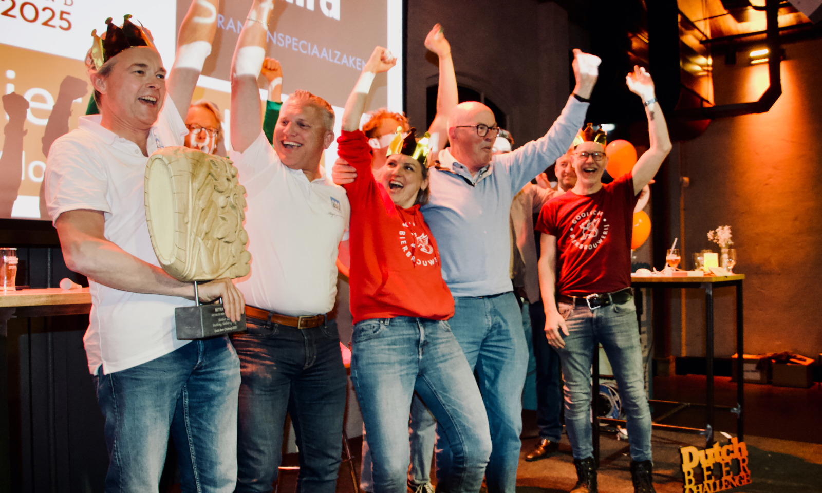 Stichting Slotbier op Seyst is blij nadat bekend werd gemaakt dat zij de titel 'Beste Bier van Nederland 2025' pakten