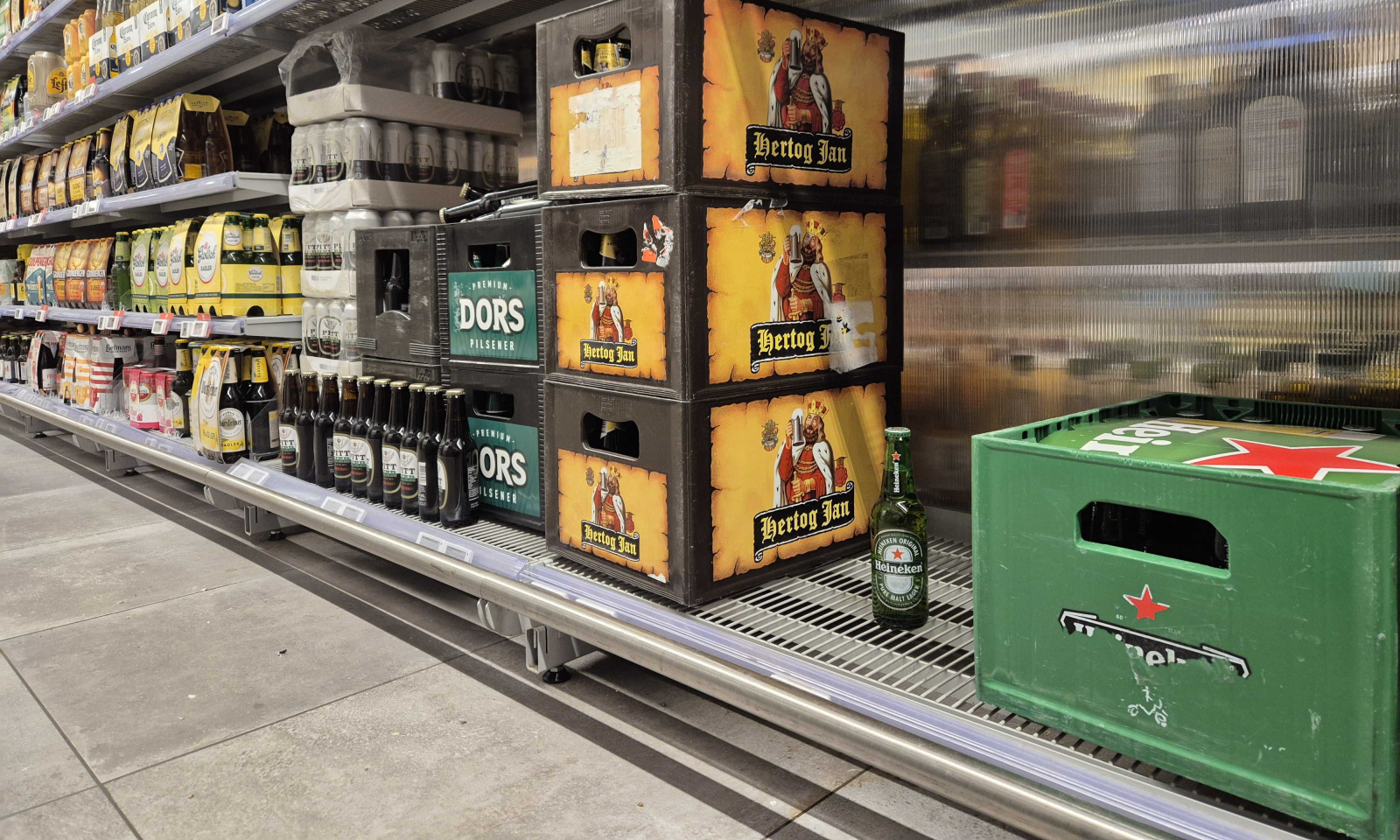 Weinig Heineken in de schappen bij Jumbo