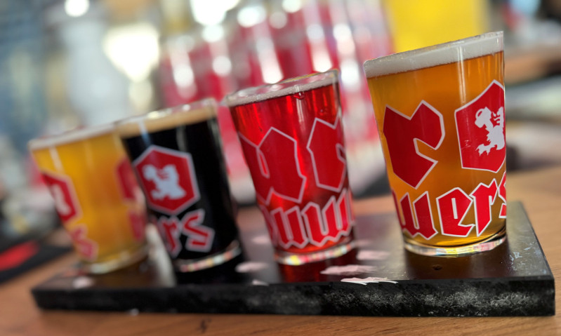 Bier van Eurobrouwers op de bar