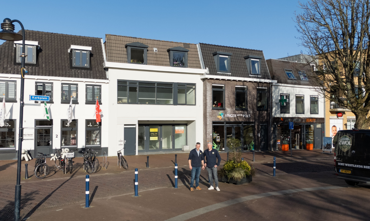 Brouwers van ZWOL voor hun gewenste nieuwe brouwerij en proeflokaal aan het Kerkplein in Monster
