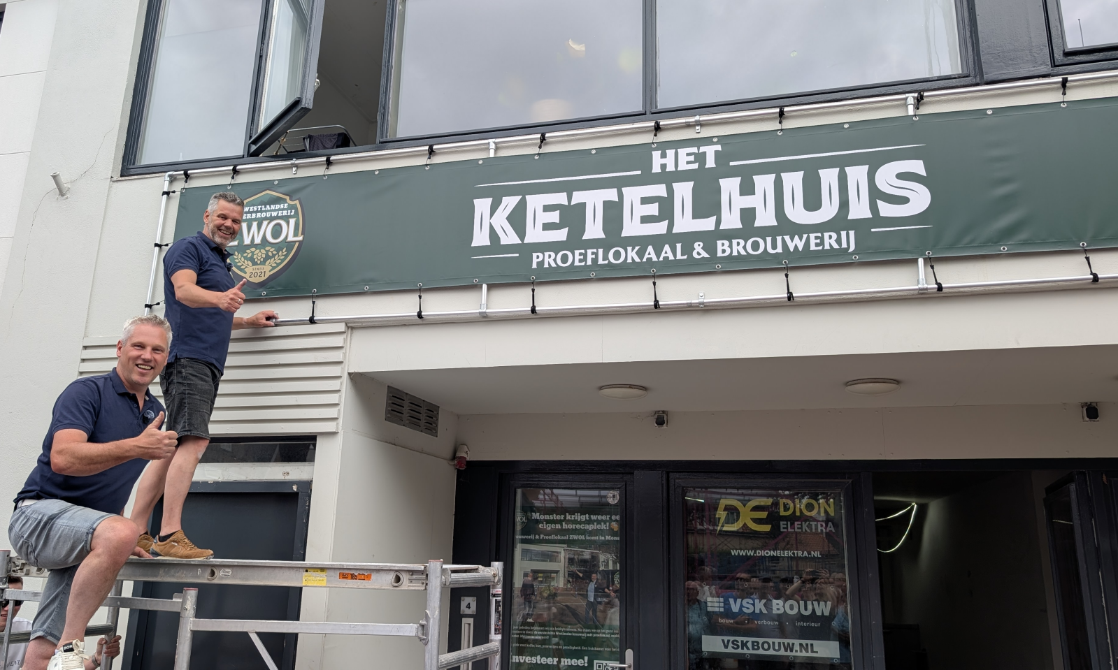 Marty Olsthoorn en Ad Zwinkels van Brouwerij ZWOL maken de naam van hun toekomstige Proeflokaal bekend: Het Ketelhuis 