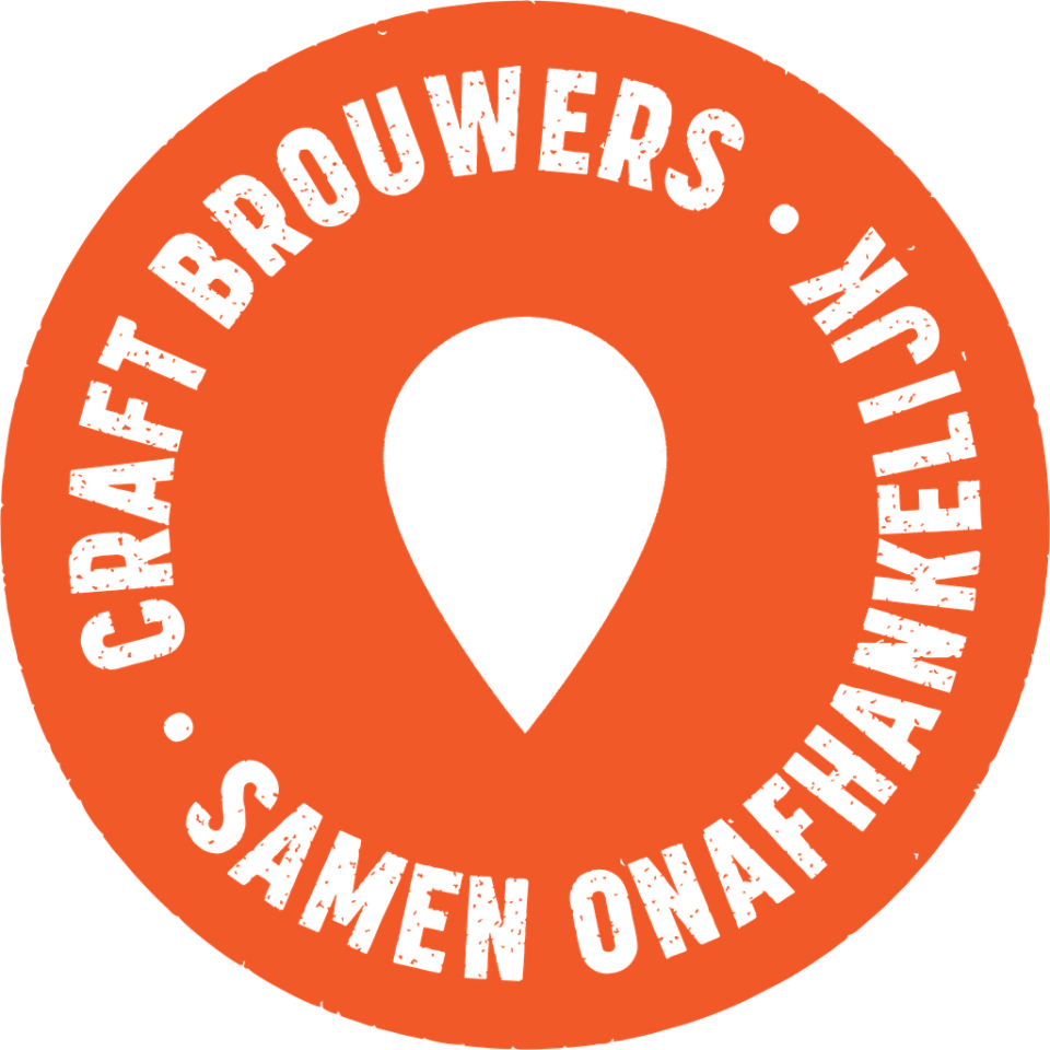 Oranje rond logo van Craft Brouwers met zwarte stempeltekst en druppelvorm in het midden