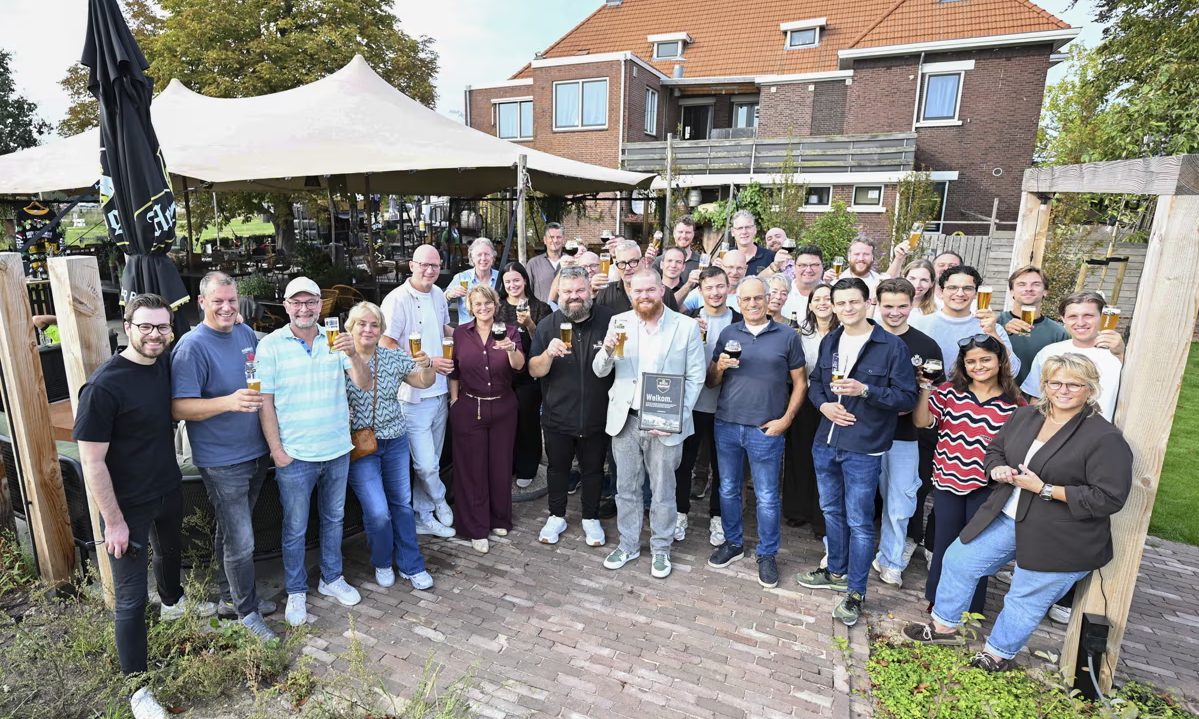 De aanwezige leden van het Hertog Jan Genootschap