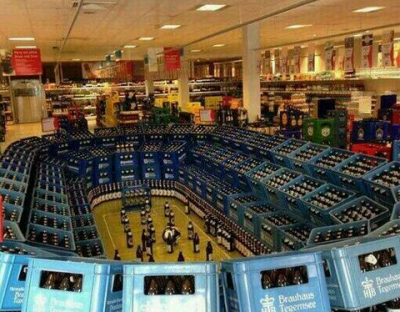 Stadion van kratten bier