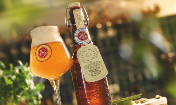 Bruine Beugelfles van Grolsch opnieuw op de markt Bruine Beugelfles van Grolsch opnieuw op de markt