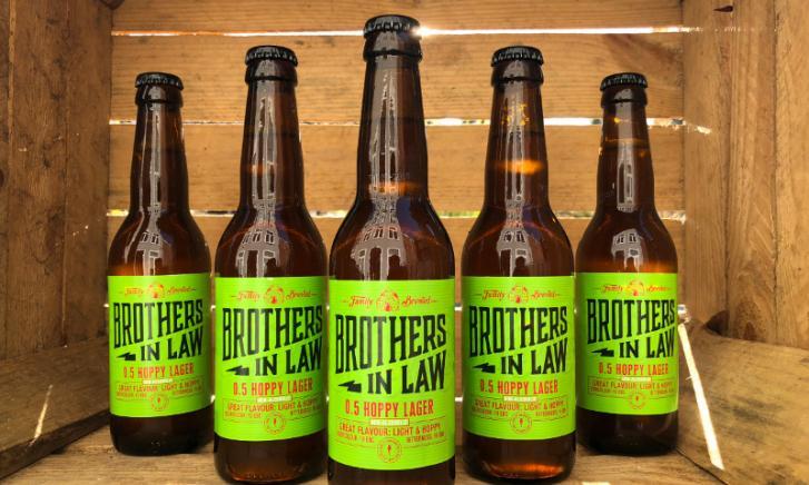 Non Alcoholic Hoppy Lager van Brothers in Law Brewing Non Alcoholic Hoppy Lager van Brothers in Law Brewing
