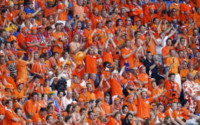 Oranjefans drinken minder